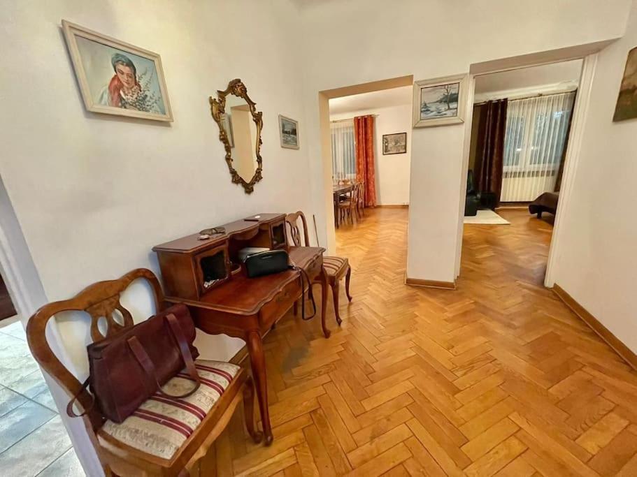 Beautiful Villa With Garden In Milanowek Kültér fotó