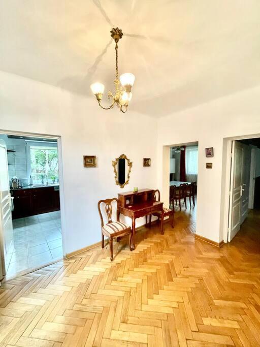 Beautiful Villa With Garden In Milanowek Kültér fotó